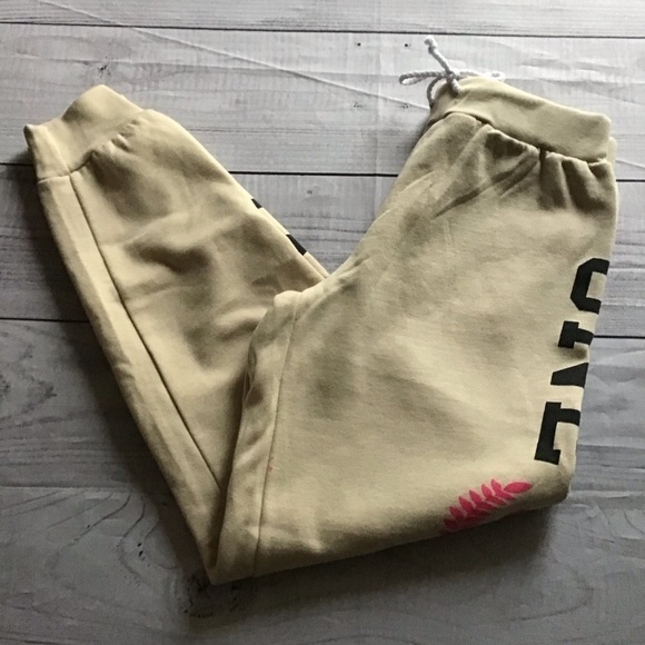 SUNKISSED Island Jamaica Sweats, XL - Picture 2 of 13